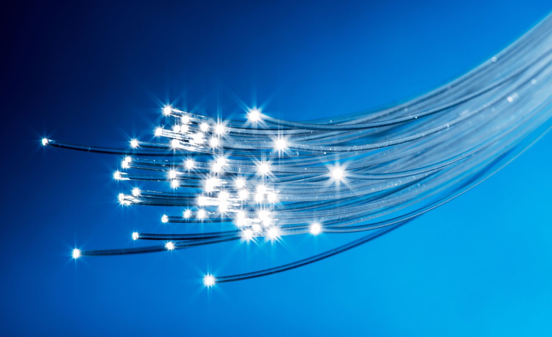 fibre femme professionnelle de santé avec réglementation rgpd sur tablette